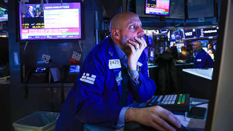 "Doble golpe": El aviso del Banco de Inglaterra sobre la economía mundial