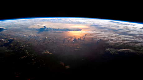 FOTOS: El reingreso de la misión Artemis II observado desde la Estación Espacial Internacional