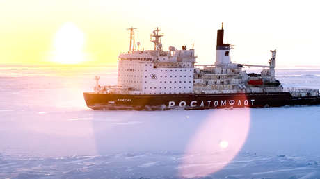 El peculiar homenaje al vuelo de Gagarin de la poderosa flota rusa de rompehielos (VIDEO)