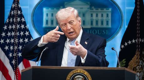 Trump: "Si le dan a Irán un arma nuclear, el mundo volará por los aires"