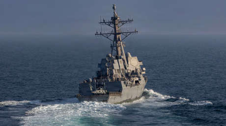 Trump: "El estrecho de Ormuz se está abriendo, los barcos están yendo y viniendo"