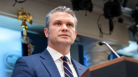 Presentan en el Congreso de EE.UU. una petición para destituir a Hegseth como secretario de Guerra