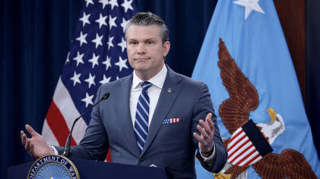 Hegseth lanza una extraña analogía bíblica y tilda a los medios de "fariseos"