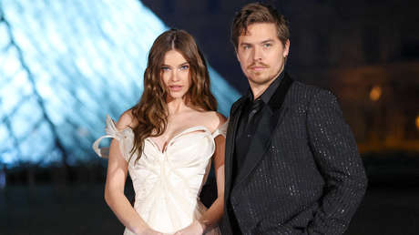 De película: actor se enfrenta a intruso en su casa, lo apunta con un arma y logra reducirlo