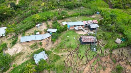 Se abre la tierra en Perú y gigantescas grietas destrozan viviendas (VIDEO)