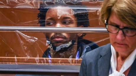 Acusan a cantante estadounidense del "brutal" asesinato de una niña de 14 años