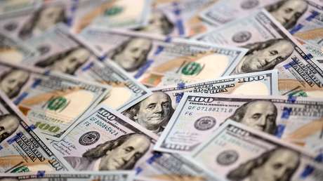 WSJ: EE.UU. presiona a un país vecino de Irán con suspender el envío de dólares