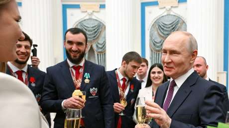 Putin bromea sobre la participación de personas transgénero en competencias deportivas