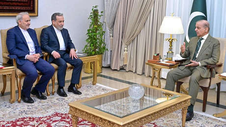 Reuters: El canciller iraní presenta una lista de demandas al mediador pakistaní