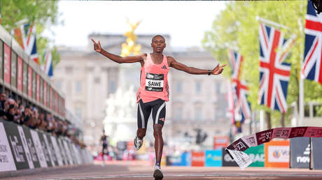 Atleta rompe histórico récord en un maratón