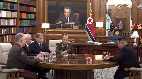 El ministro de Defensa de Rusia se reúne con Kim Jong-un (VIDEO)