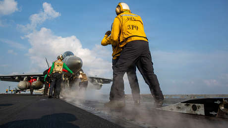 "Su lugar está en el fondo del golfo Pérsico": La dura advertencia del líder supremo iraní a los extranjeros "malvados"