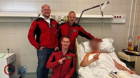 Hazaña médica: un cirujano salva la vida de un hombre al operarlo en plena calle