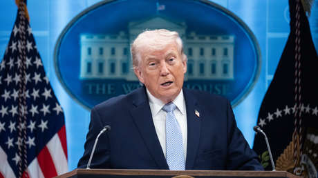 Trump explica la razón de su proyecto para "liberar" buques del estrecho de Ormuz