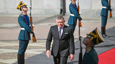 "Se han vuelto locos con Moscú": La dura respuesta de Fico a las críticas por su viaje a Rusia por el Día de la Victoria