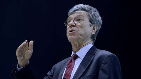 Jeffrey Sachs: "Si tienes una base militar estadounidense, no eres un país soberano"