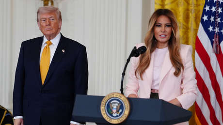 Estallan las risas cuando Melania habla sobre la "empatía" de Trump (VIDEO)