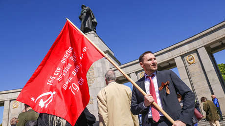 "Vergüenza" y "burla": Moscú sobre prohibiciones de Berlín de símbolos por el Día de la Victoria