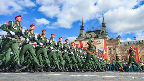 El Kremlin expone cómo Der Spiegel miente sobre el desfile del 9 de mayo