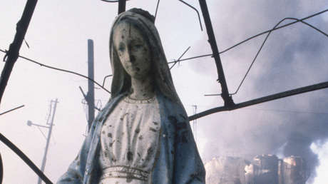 Nuevo acto de profanación: soldado israelí 'hace fumar' a una estatua de la Virgen María en el Líbano (VIDEO)