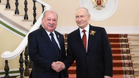 El rey de Malasia llama a Rusia su "segundo hogar" y a Putin su "querido amigo"