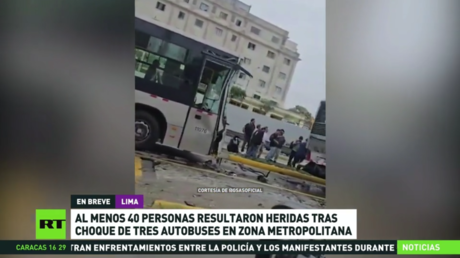 Al menos 40 heridos tras choque de tres autobuses en Perú
