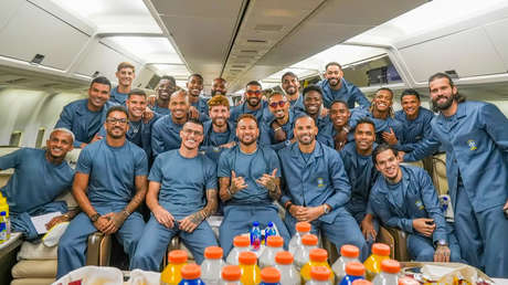 El uniforme de la selección brasileña para el viaje al Mundial termina convertido en meme