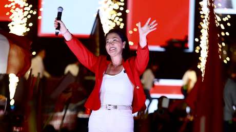 Fujimori lidera el balotaje en Perú, según resultados preliminares oficiales