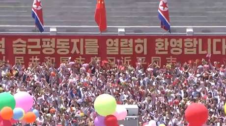 VIDEO: Kim Jong-un encabeza gran ceremonia de bienvenida para Xi Jinping en Pionyang