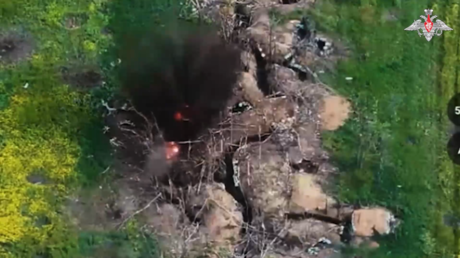 VIDEO: Artillería rusa aplasta defensas ucranianas en el frente