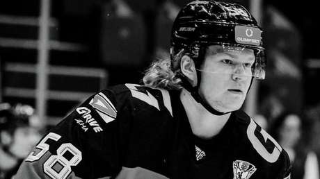 Jugador de hockey muere en confuso accidente y luego un familiar se quita la vida