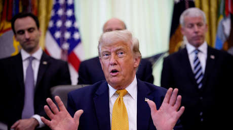 CNBC: Trump compra acciones de gigantes 'tech' en pleno desplome que él causó