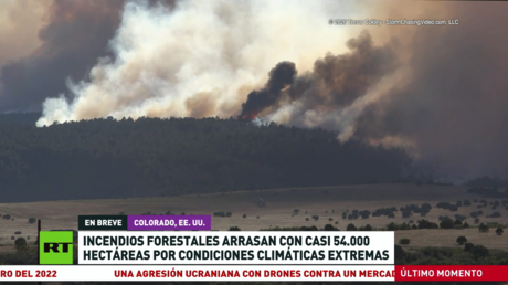 EE.UU. combate múltiples incendios forestales en medio de condiciones extremas