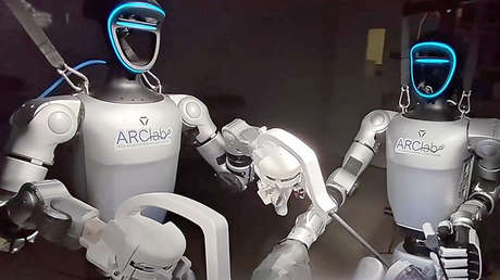 Robots humanoides completan por primera vez cirugías teleoperadas