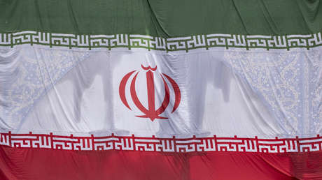 Fars: Se escuchan explosiones en el sur de Irán
