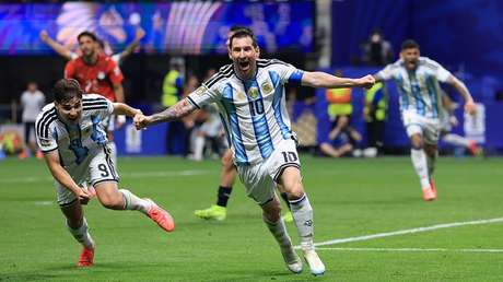 Un exjugador inglés calienta el partido contra Argentina: "A Messi hay que mandarlo a dormir"
