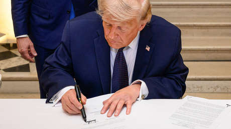Jameneí: Violación del acuerdo por parte de Trump demostró una vez más la inutilidad de su firma