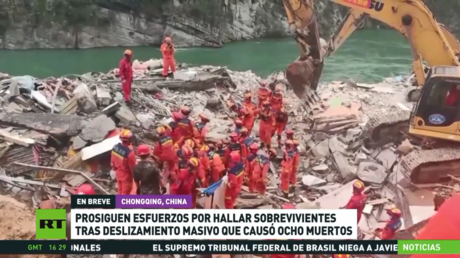 Prosiguen esfuerzos por hallar sobrevivientes tras un deslizamiento en China que causó ocho muertos