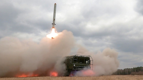 Reportan potentes explosiones en Kiev