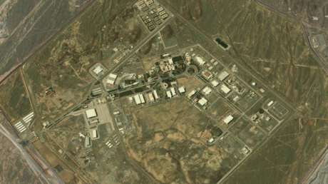 Trump amenaza con atacar cualquier instalación donde Irán "esté siquiera pensando en armas nucleares"