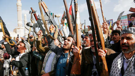 La dura advertencia de los hutíes de Yemen a Arabia Saudita tras impactar sus petroleros