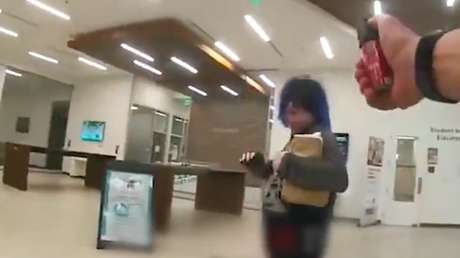 VIDEO: Estudiante monta un escándalo porque un policía usó el pronombre equivocado