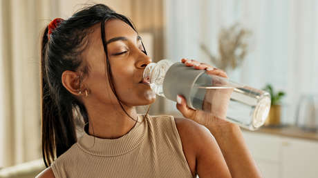 ¿Qué pasa con tu presión arterial cuando empiezas a beber más agua?