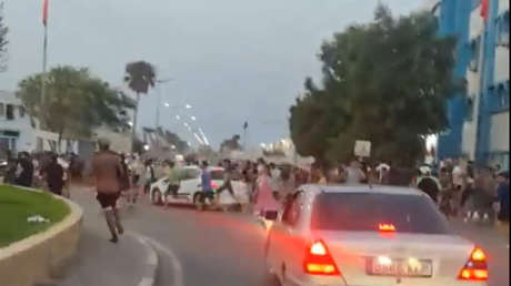 VIDEOS: Caos en Melilla ante avalancha de migrantes