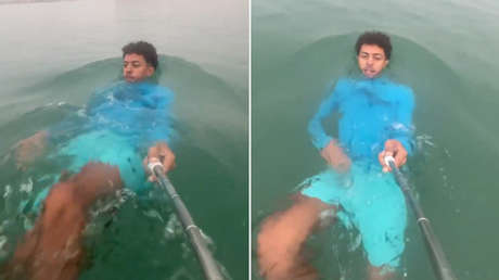 VIDEO: Migrante se graba con un palo selfi mientras nada hacia Ceuta