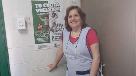 Brutalidad a plena luz del día: atropella a su expareja y luego la apuñala mientras agonizaba