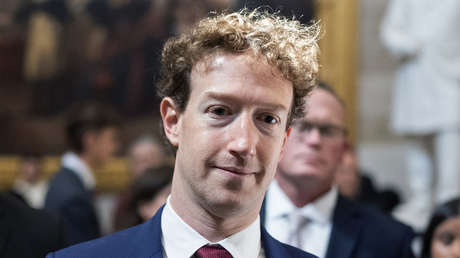 Superyate de Zuckerberg habría ignorado repetidamente señales de socorro de una lancha en problemas