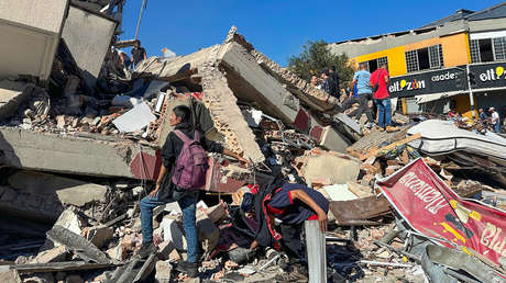 Se cuentan al menos 80 muertos tras el potente terremoto en Colombia