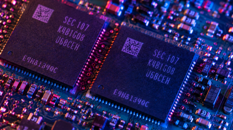 Fabricante chino de chips marca un hito global