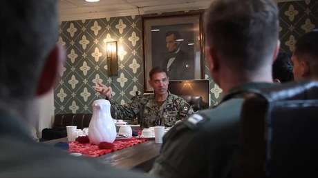 Jefe del CENTCOM culmina viaje de 10 días a Oriente Medio: ¿qué hizo allí?